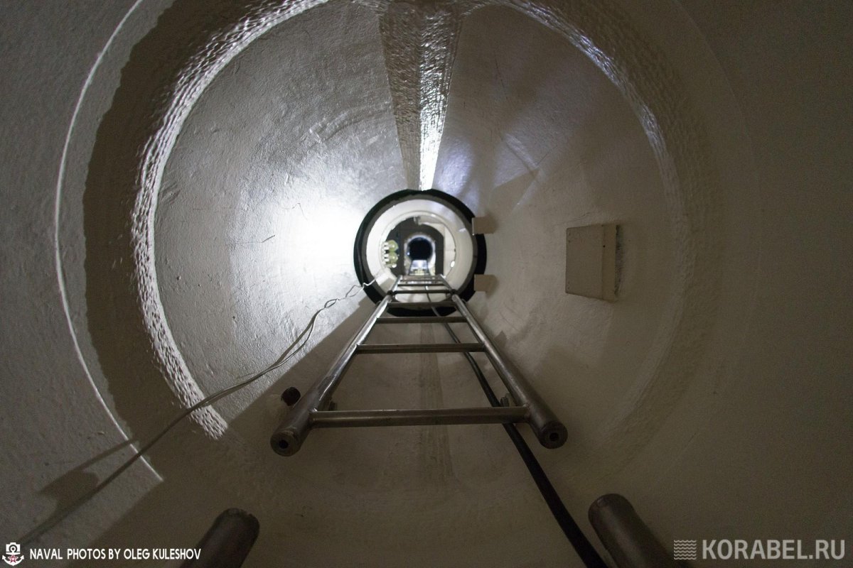 Внутри атомная подводная лодка "Казань"