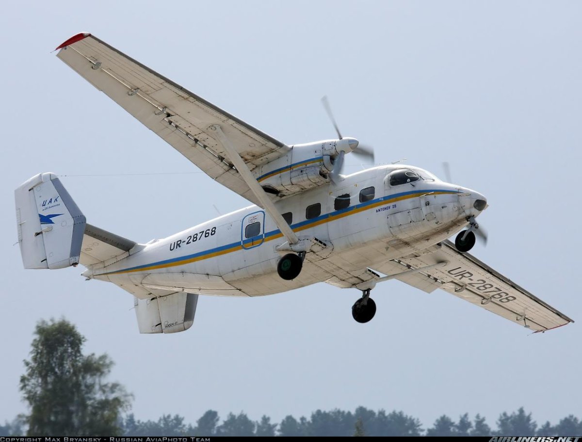 АН 28 самолет