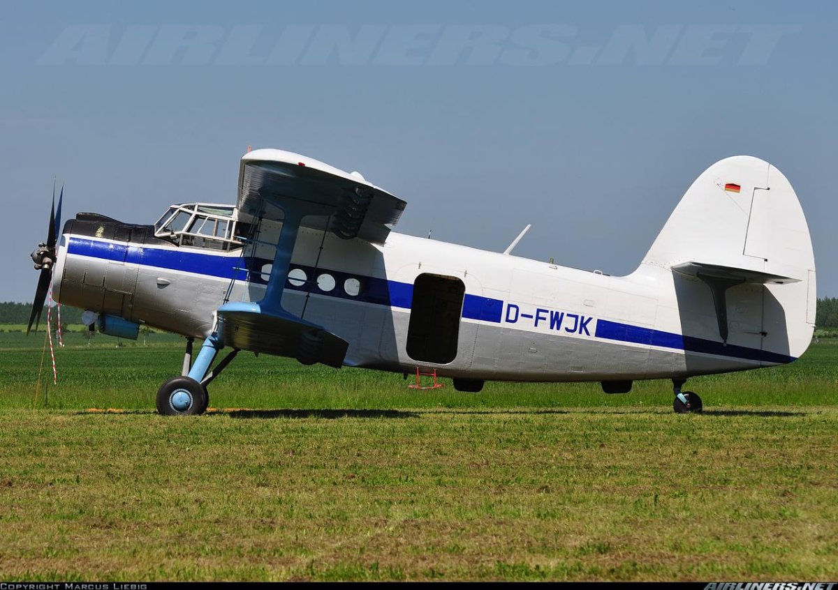 АН-2 пассажирский самолёт