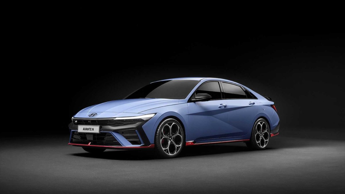 Hyundai Elantra 2024