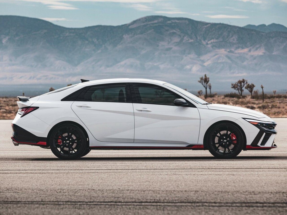 Hyundai Elantra n 2023