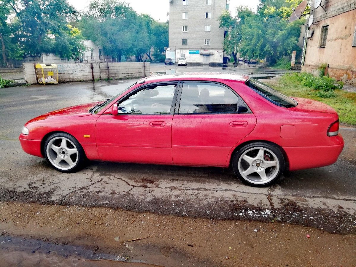 Mazda 626 ge седан
