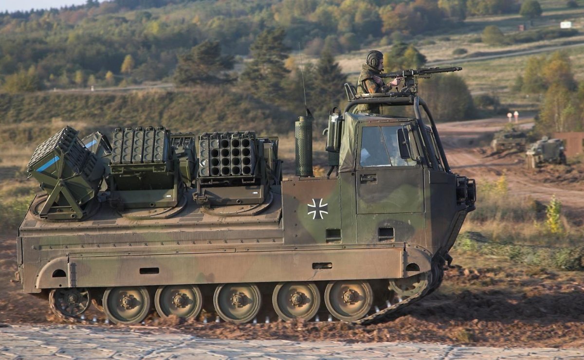 Гусеничный Транспортер m548