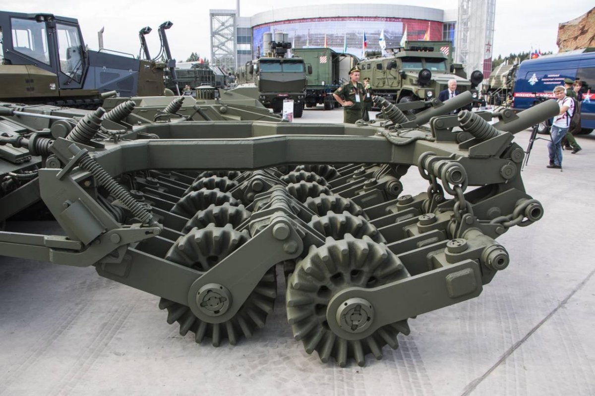 Бронированная машина разминирования БМР-3ма