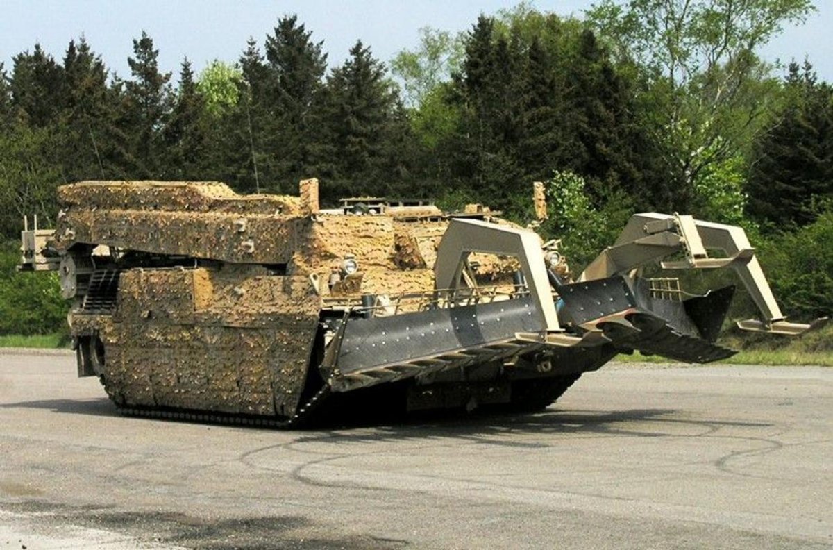 Машины разминирования Wisent 1