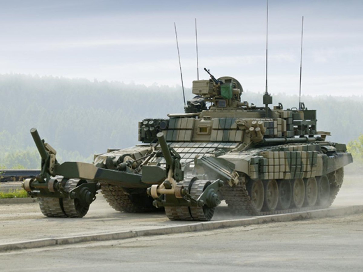 Бронированная машина разминирования БМР-3м