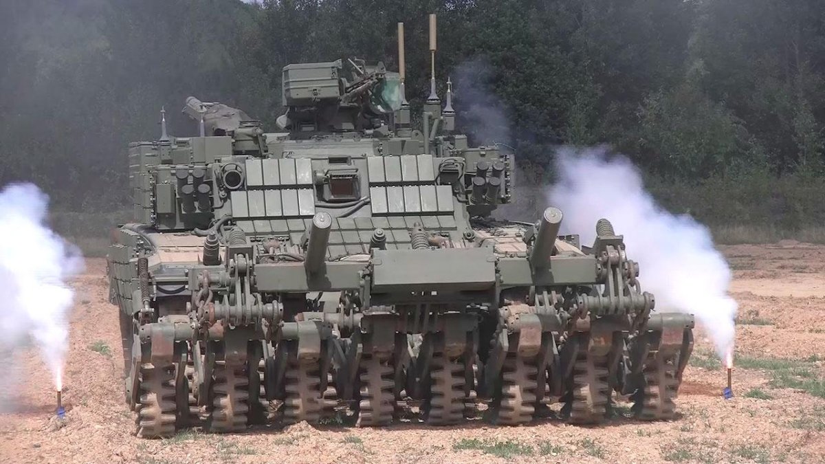Бронированная машина разминирования БМР-3м