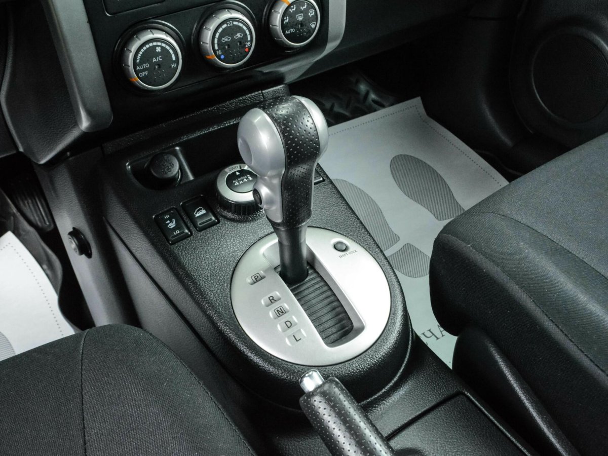 Ниссан х-Трейл 2008 2.5 вариатор