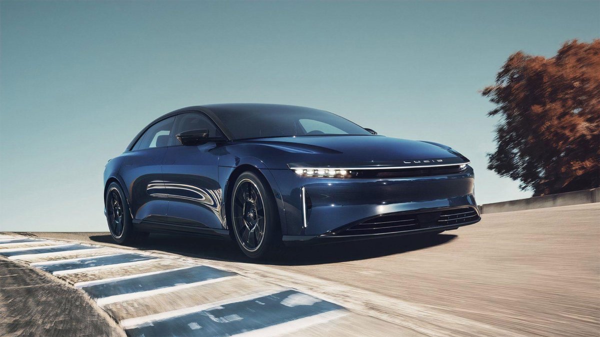 Lucid Air электромобиль