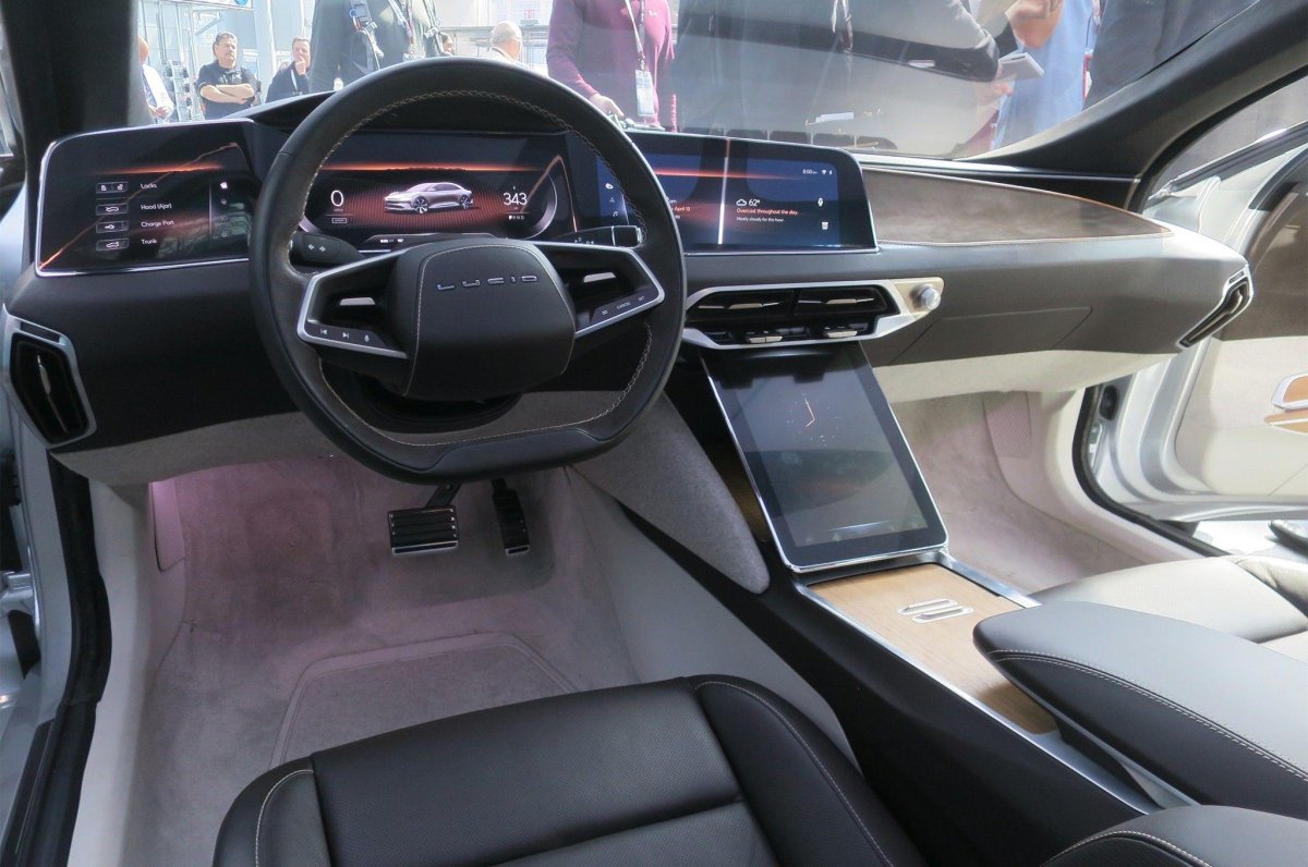 Lucid Air 2022 салон