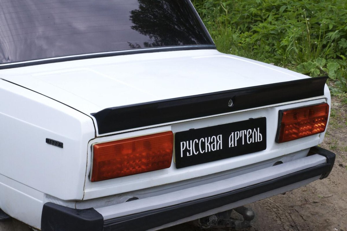 Спойлер утиный хвост на ВАЗ 2107