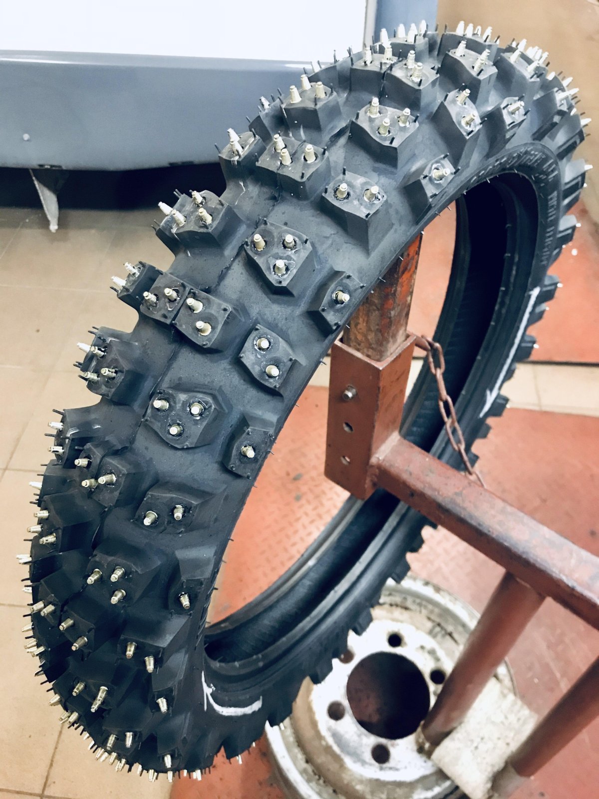 Зимняя покрышка Mitas XT-454