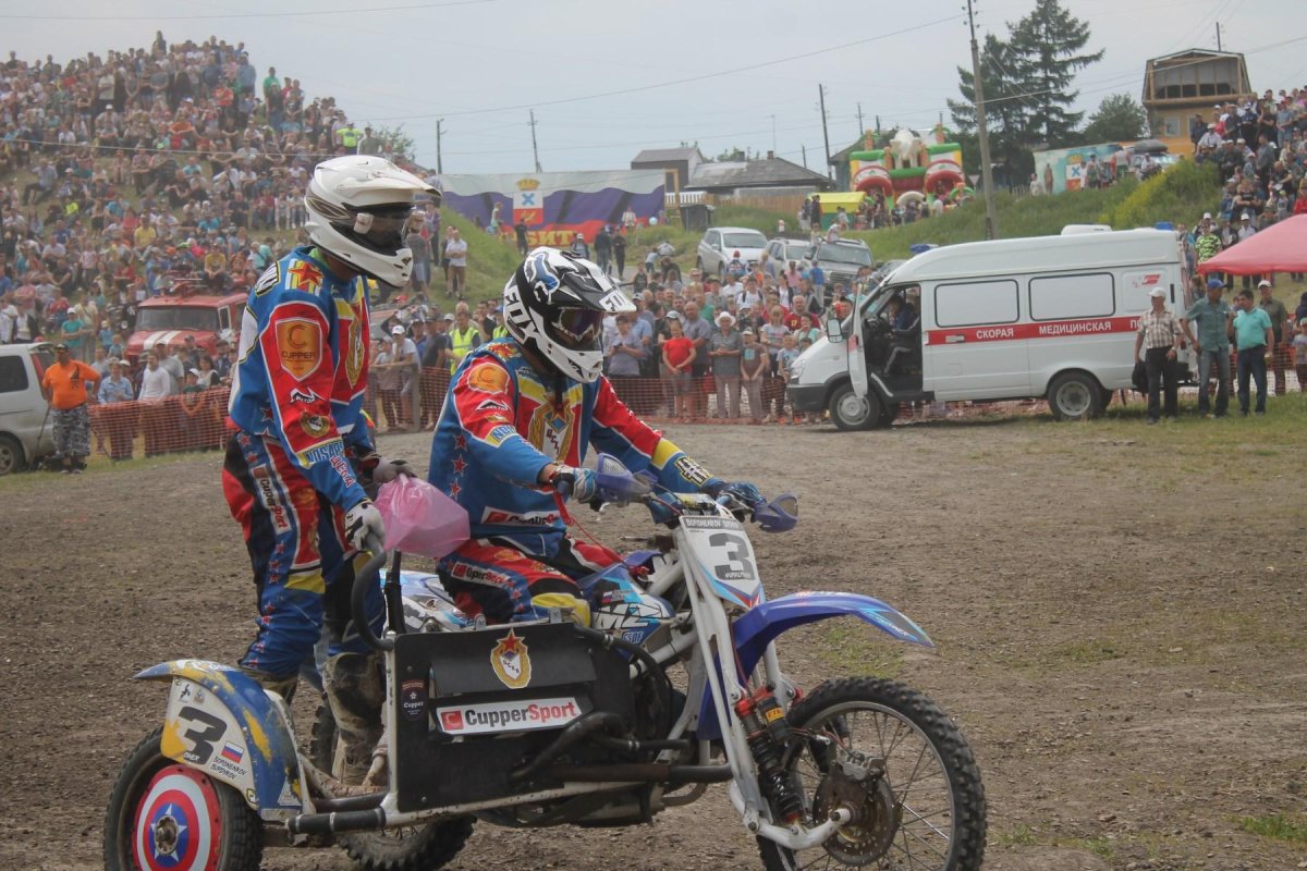 Мотокросс с коляской Ирбит