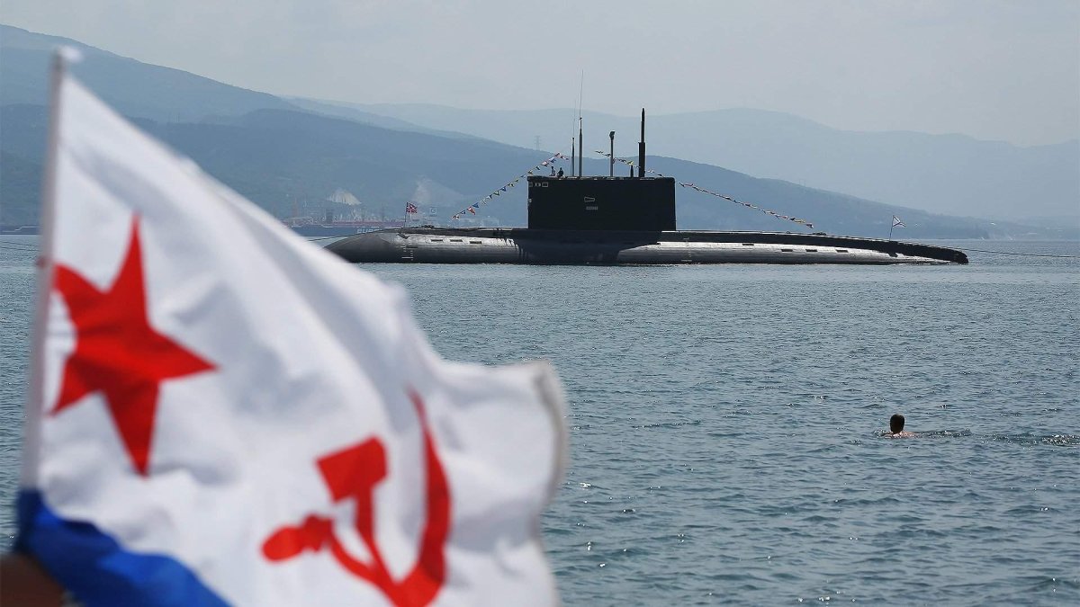 Флаг подводников ВМФ России