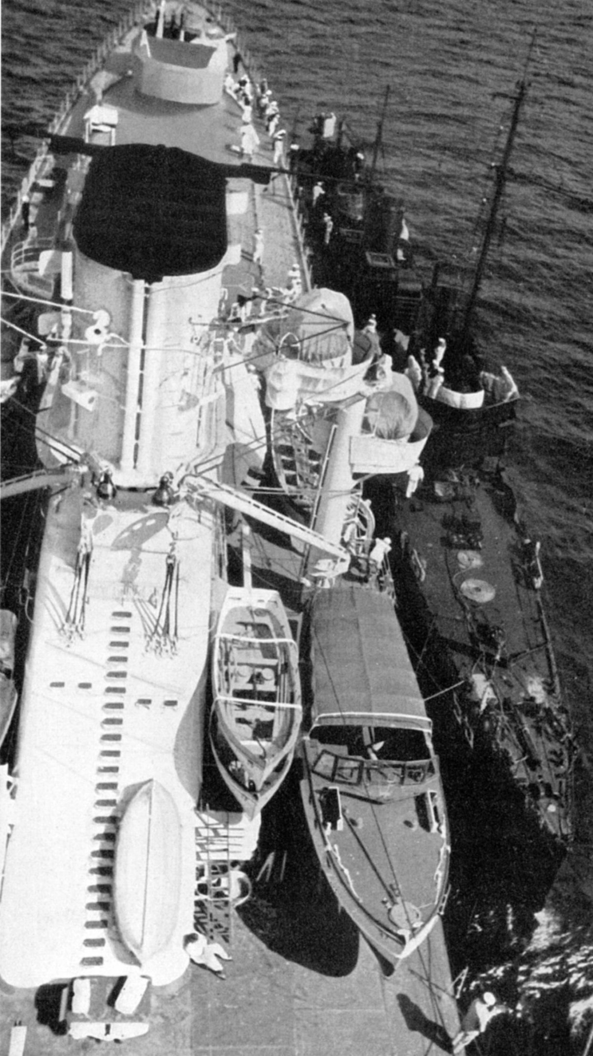 Крейсер фашистской Германии