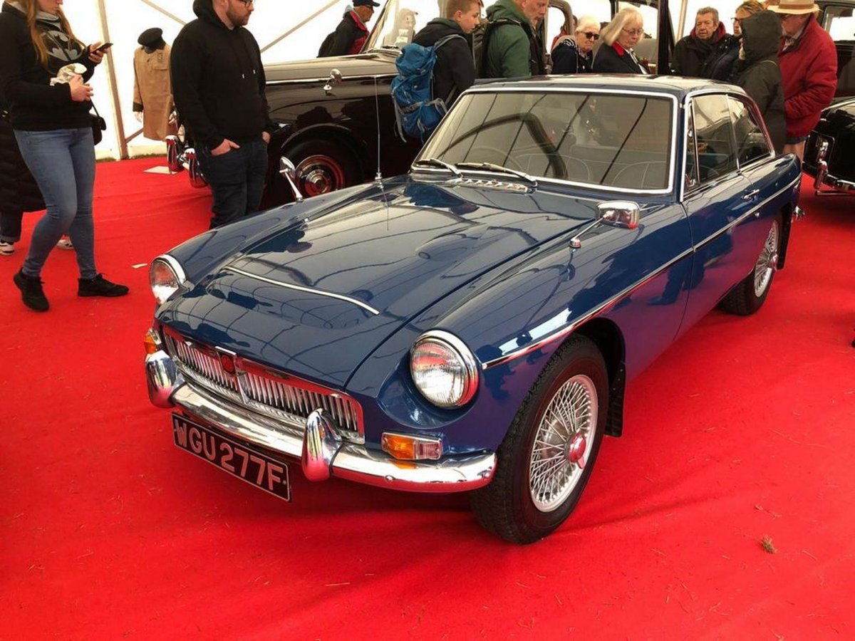 Астон Мартин принца Чарльза