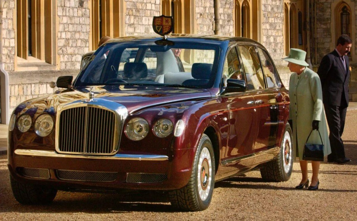 Bentley State Limousine Елизаветы II