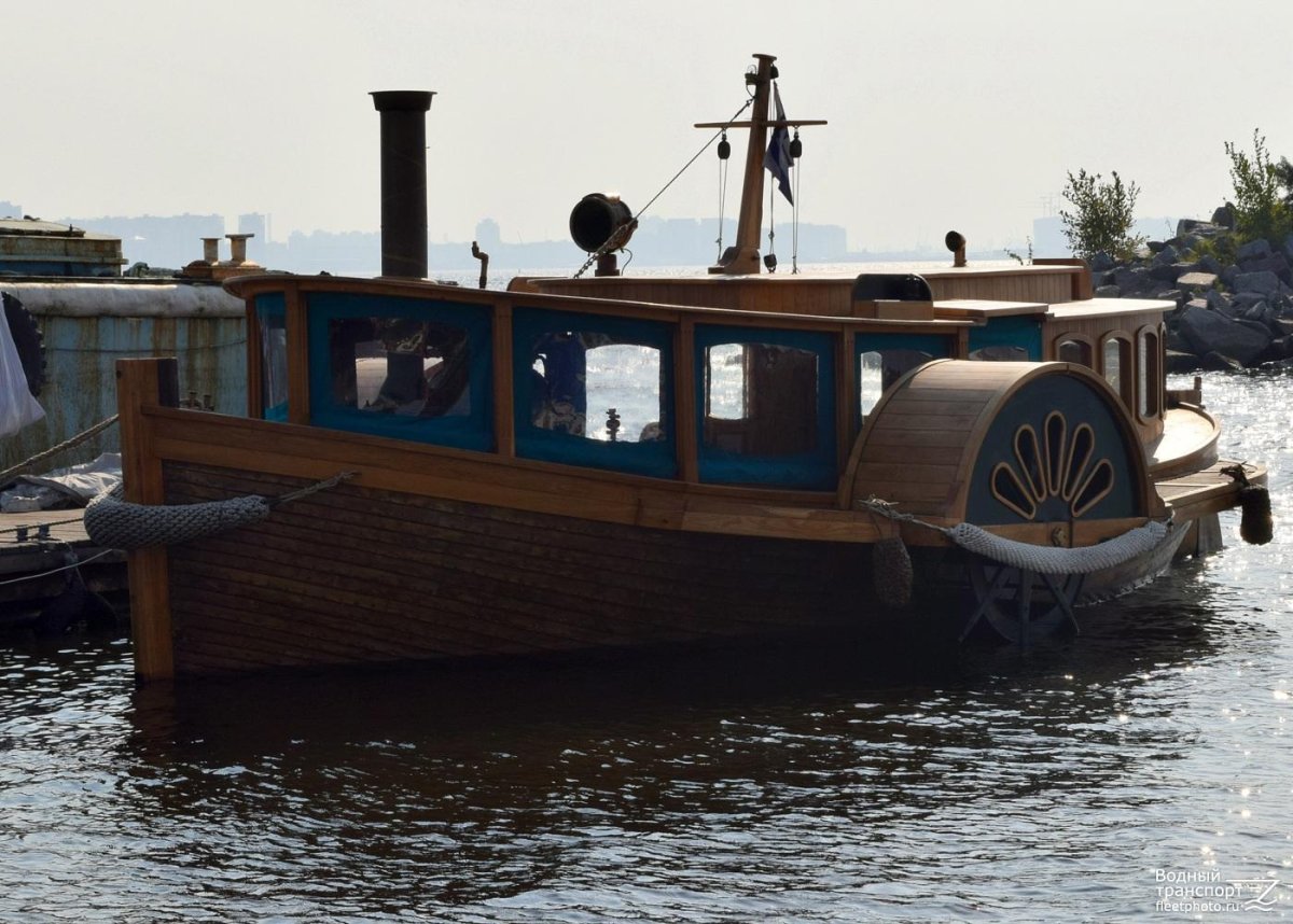 Паровой колесный катер "Русич"