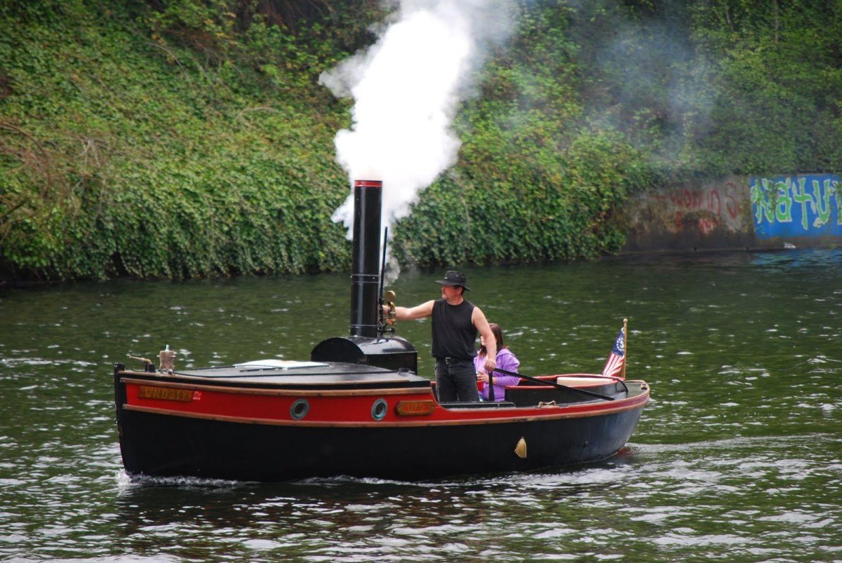 Паровой катер Русич