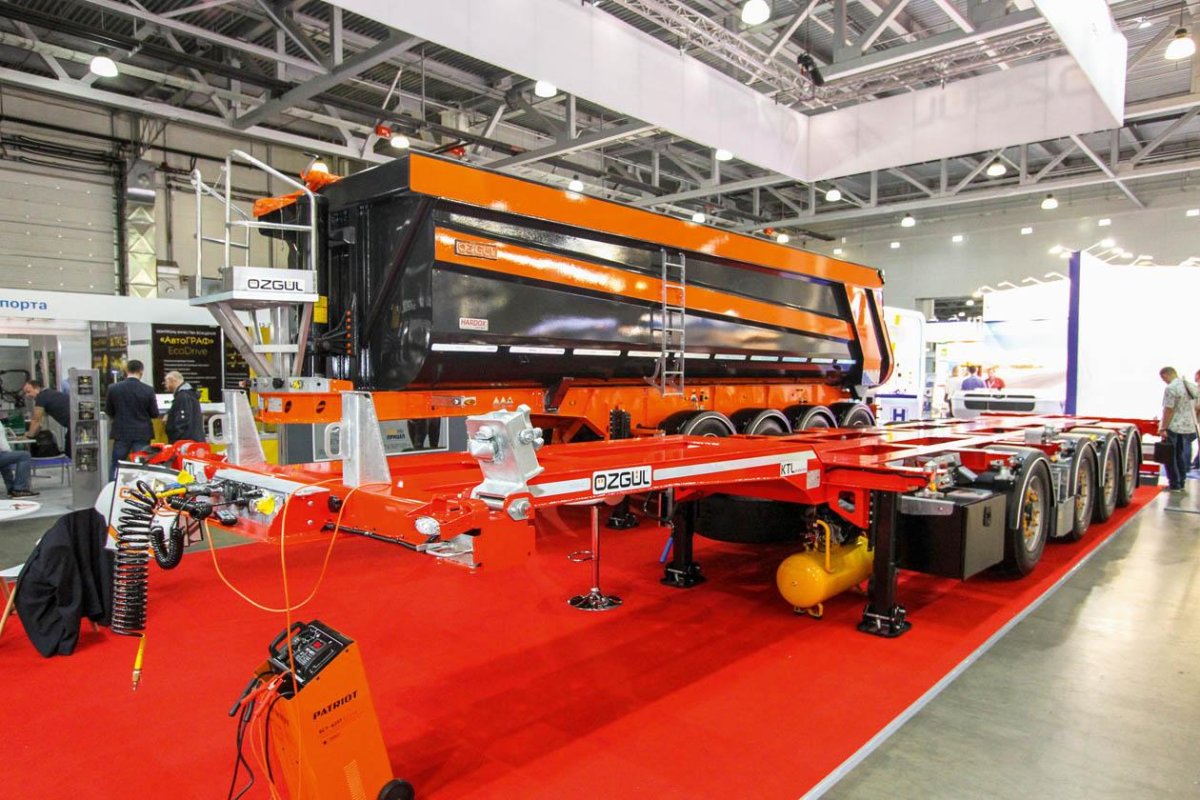 Выставка прицепов