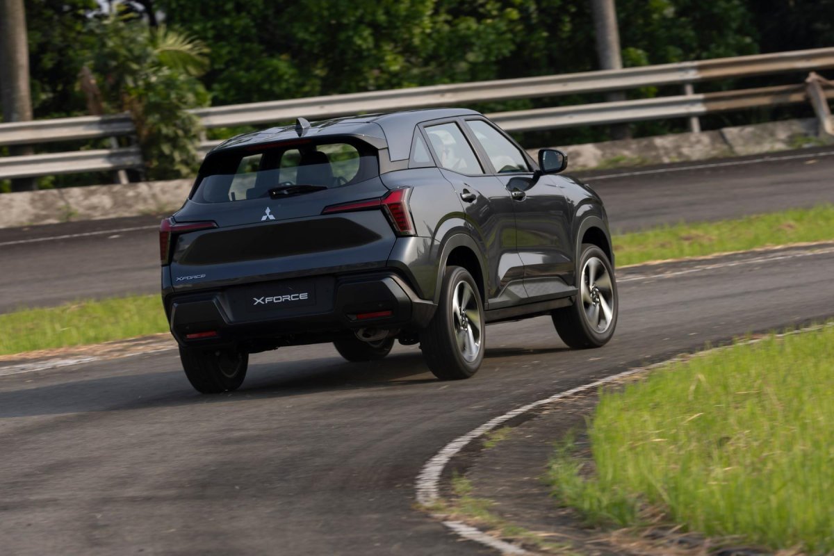 Мицубиси кроссовер