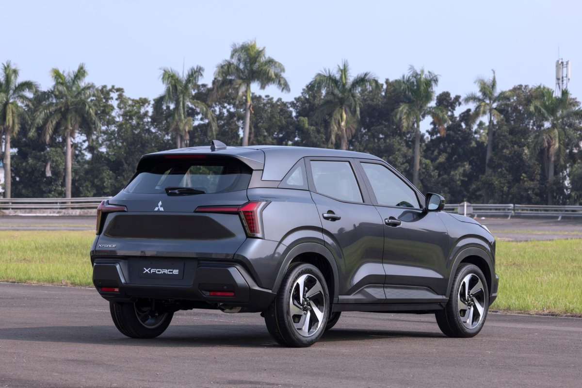 Mitsubishi паркетник