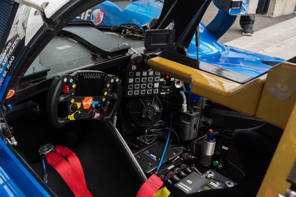 Альпина Cockpit