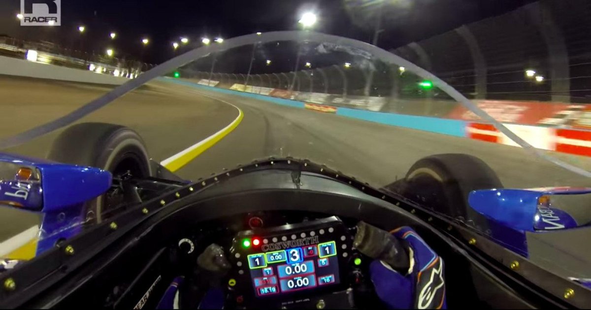 Гоночный автомобиль