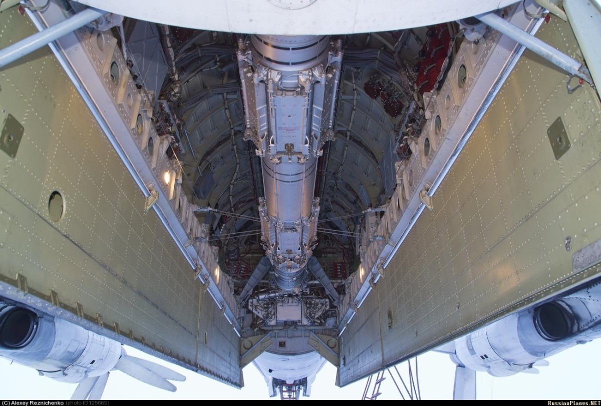 Ту 160 бомбовый отсек