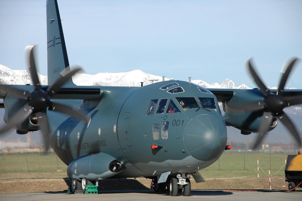 Alenia c-27j Spartan самолет