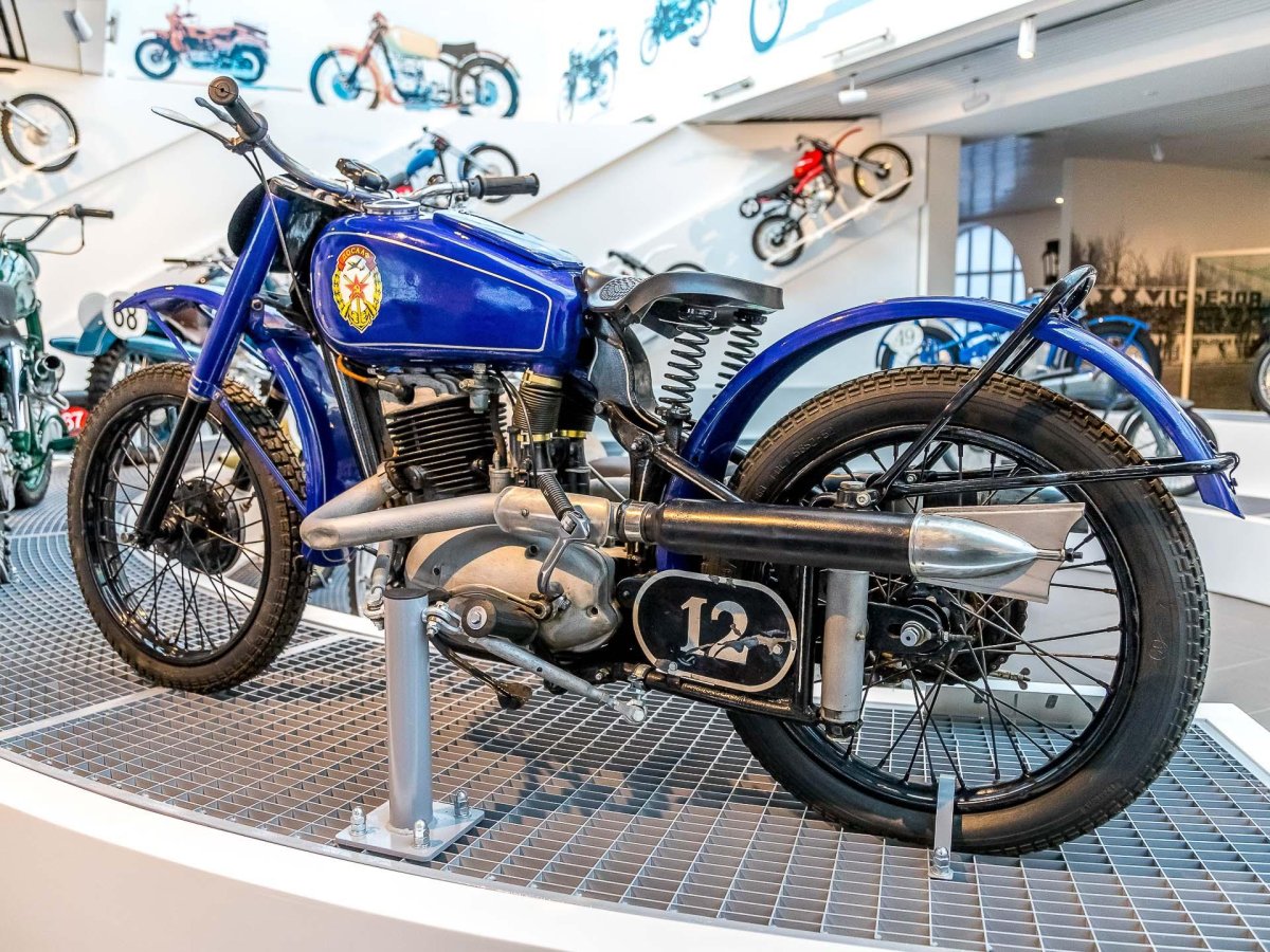 Мотоцикл ИЖ 50