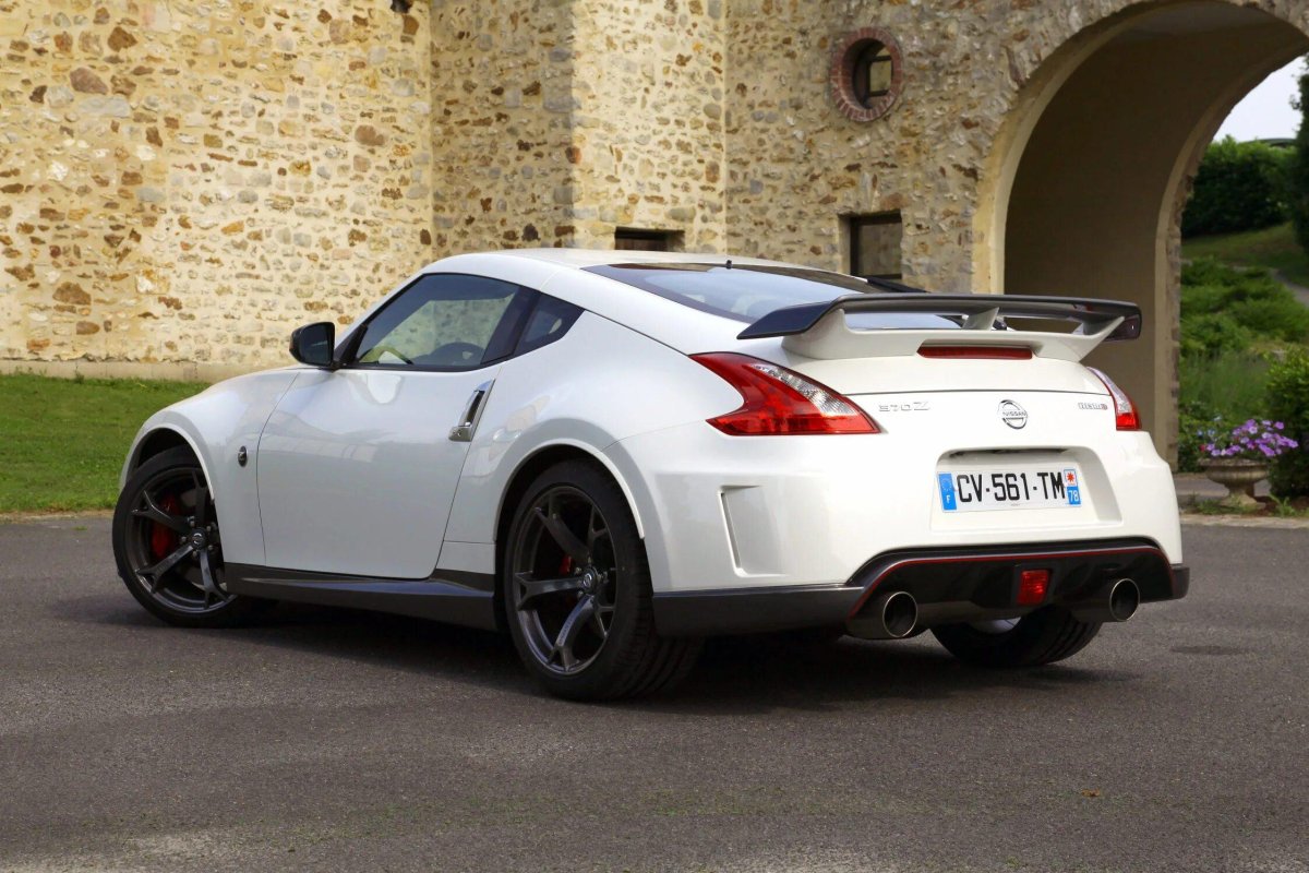 Ниссан 370z нисмо
