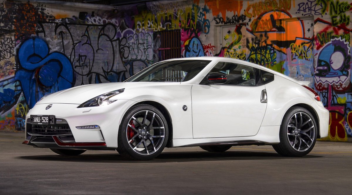 Nissan 370z White Nismo