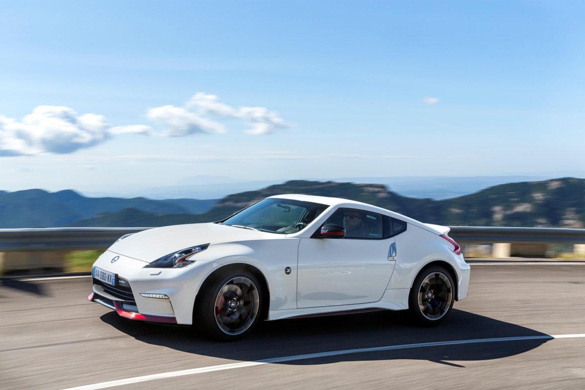 Nissan 370z новый