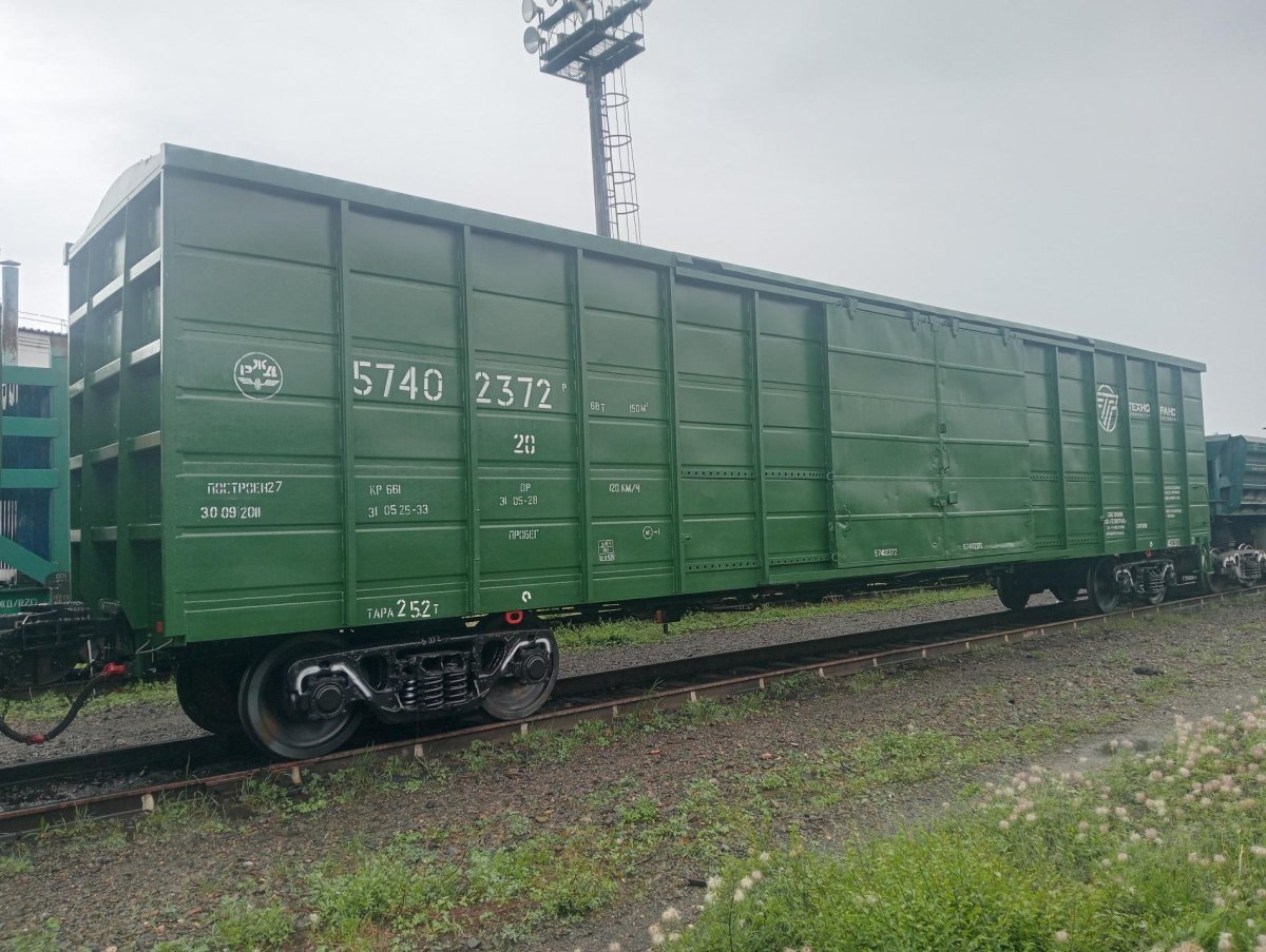 Крытый вагон 11-1807-01