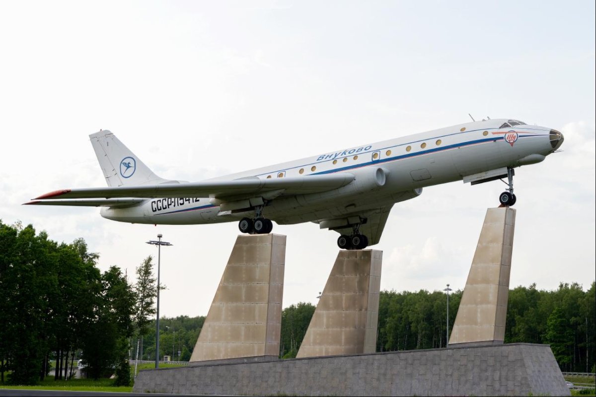 Ту-104 пассажирский самолёт