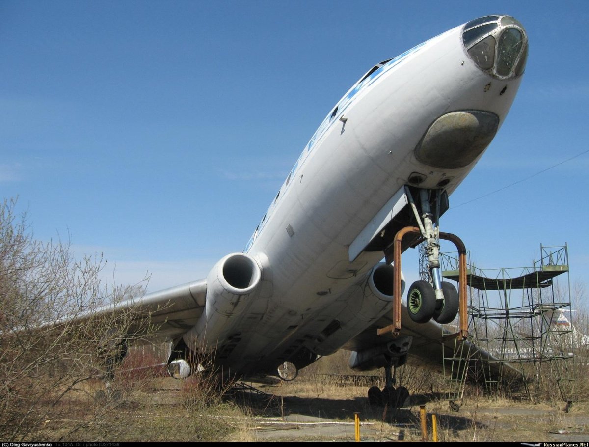 Ту 104