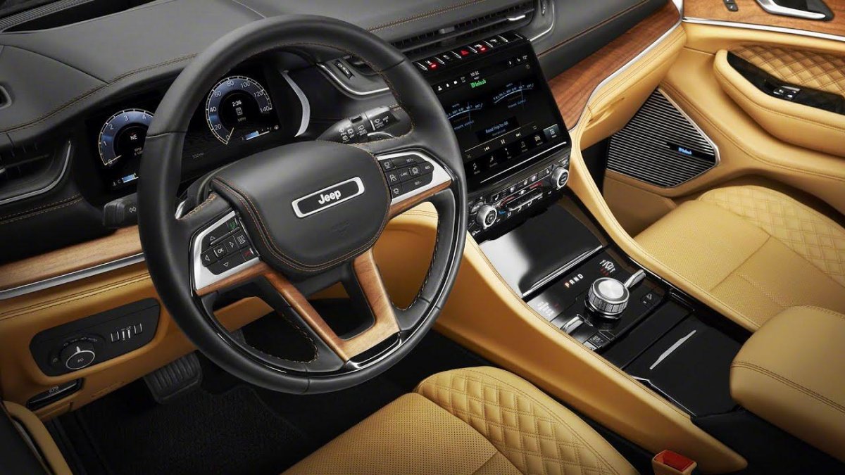 Джип Гранд Чероки 2021 салон