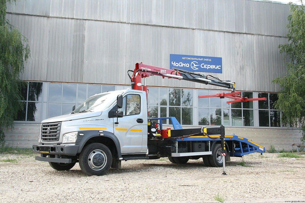 Газон Некст эвакуатор с КМУ