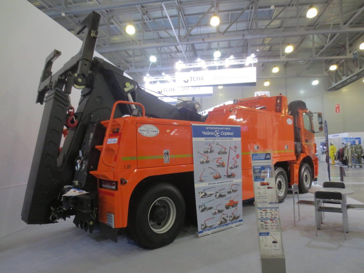 Четырехосный КАМАЗ