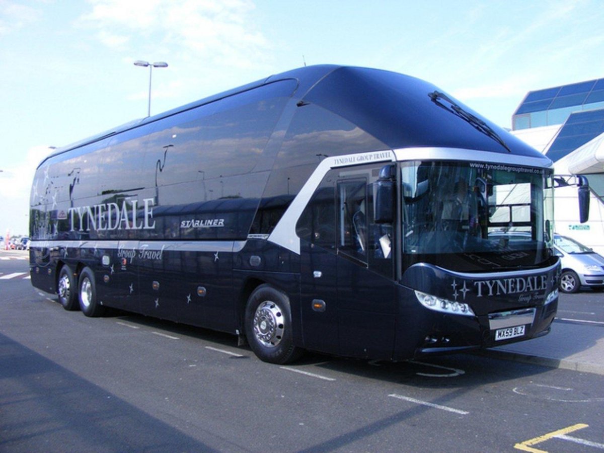 Автобус Neoplan Starliner