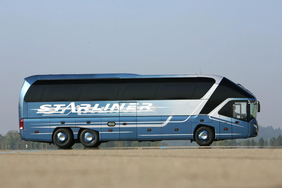 Автобус Neoplan Starliner