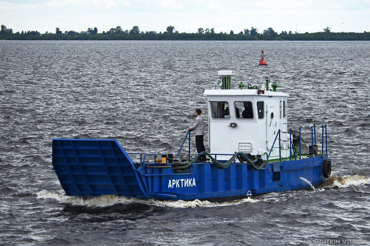 Самоходная баржа "Славянка-020"