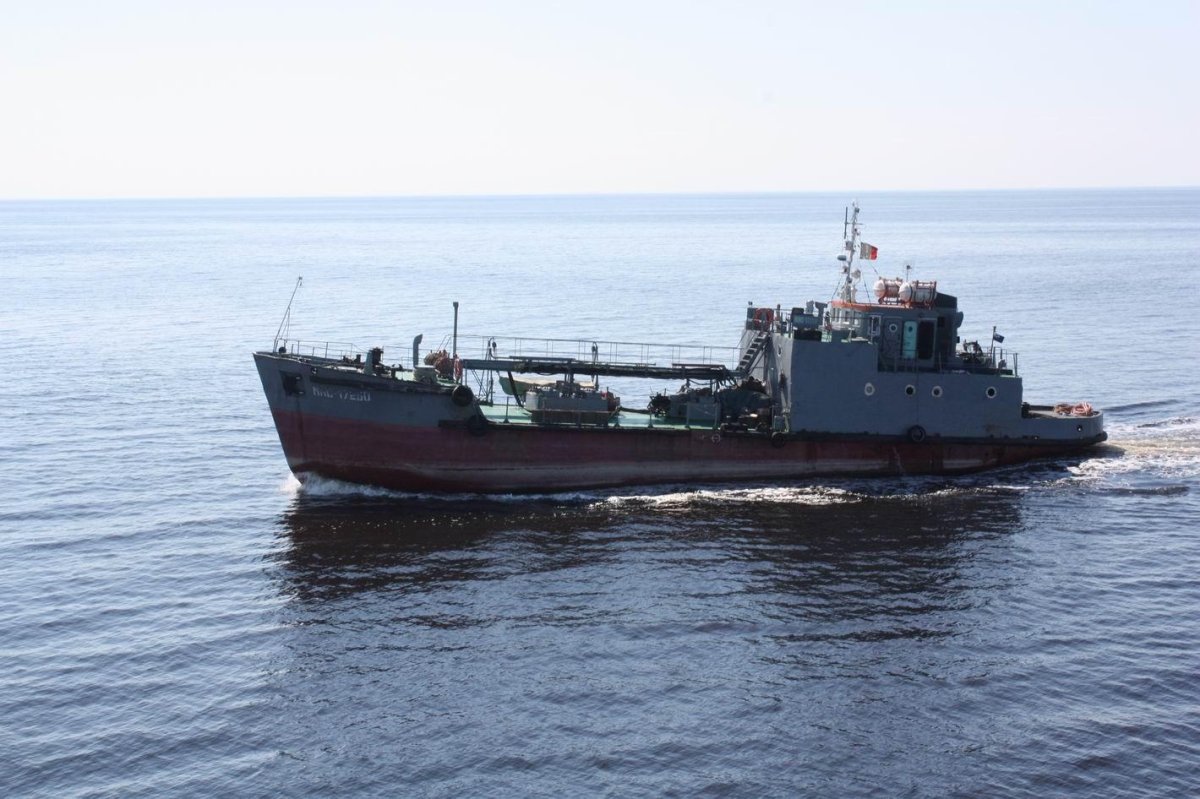 Самоходная баржа Славянка