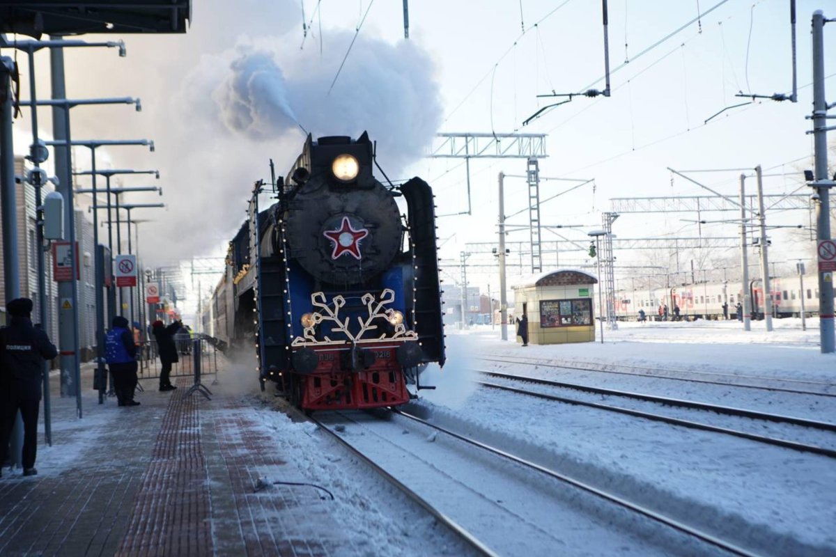 Новогодний поезд