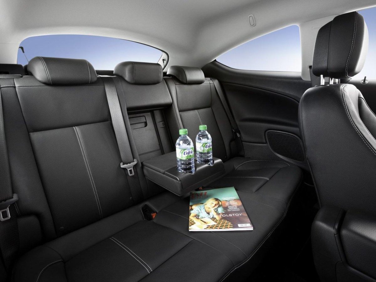 Опель Астра j универсал салон