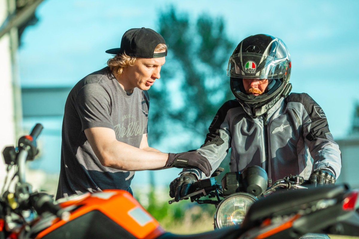 Экстремальное вождение на мотоцикле