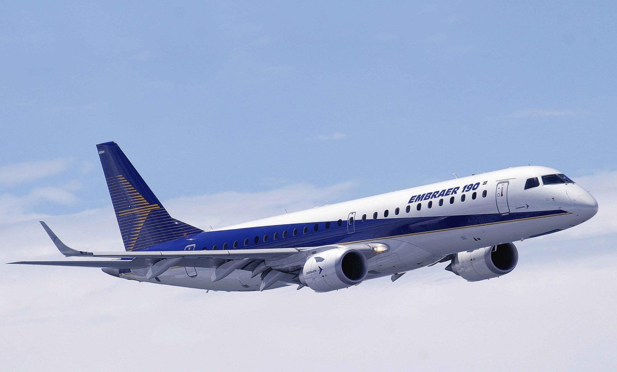 Самолет Эмбраер 190