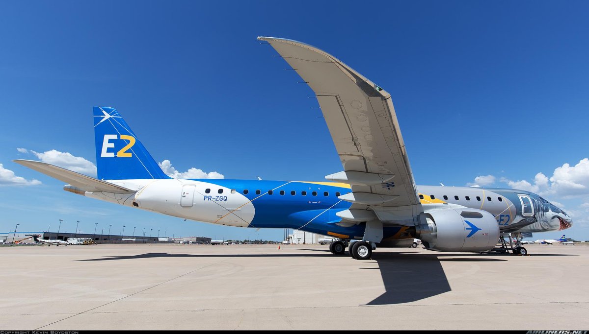 Самолёт Эмбраер 170