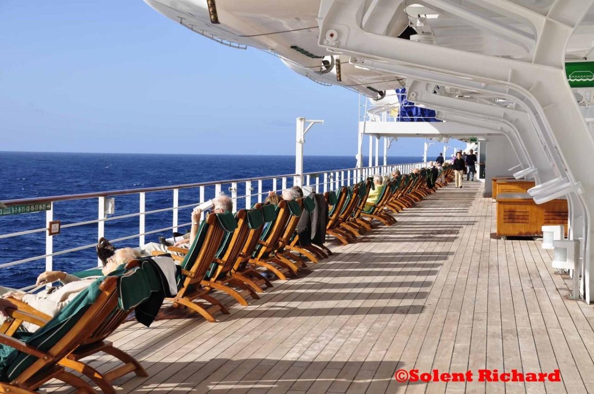 Круизный лайнер Queen Mary 2